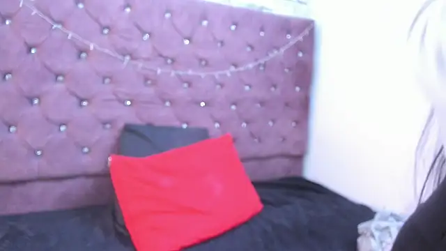 Snapshot of gabriela_grace chatting on 10-22-25, 02:50 gabriela grace online show from 10-22-25, 02:50