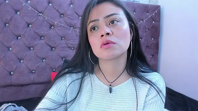 Snapshot of gabriela_grace chatting on 10-28-25, 02:53 gabriela grace online show from 10-28-25, 02:53