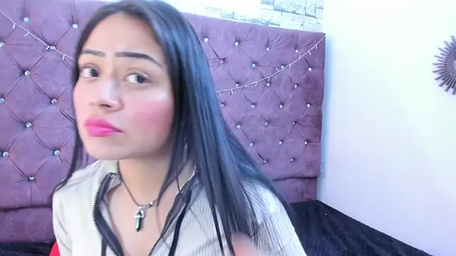 Snapshot of gabriela_grace chatting on 10-29-25, 02:52 gabriela grace online show from 10-29-25, 02:52