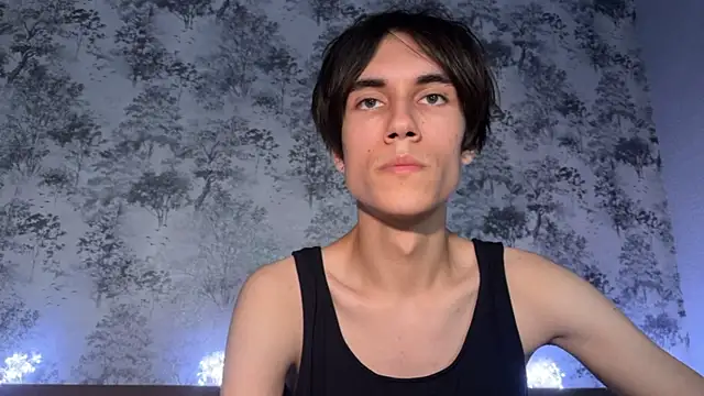 Snapshot of eldir420 chatting on 07-19-26, 04:22 eldir420 online show from 07-19-26, 04:22