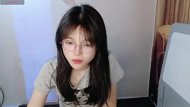 Snapshot of Tinley-vv chatting on 07-20-26, 11:45 Tinley-vv online show from 07-20-26, 11:45