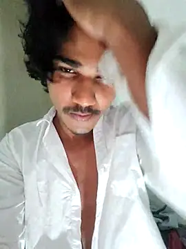 Snapshot of roshan573 chatting on 07-19-26, 04:33 roshan573 online show from 07-19-26, 04:33