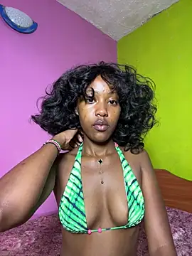 Snapshot of Sumeia chatting on 07-21-26, 03:14 Sumeia online show from 07-21-26, 03:14