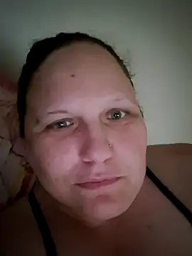 Snapshot of Mellegirl chatting on 07-21-26, 10:39 Mellegirl online show from 07-21-26, 10:39