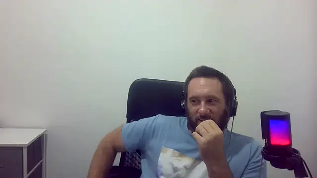 Snapshot of dadted chatting on 07-21-26, 05:21 dadted online show from 07-21-26, 05:21