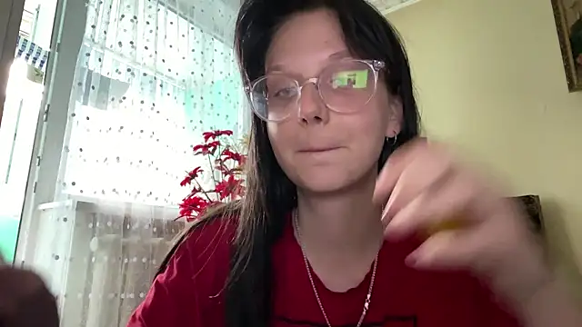 Snapshot of HeatherMiley chatting on 07-21-26, 09:22 HeatherMiley online show from 07-21-26, 09:22