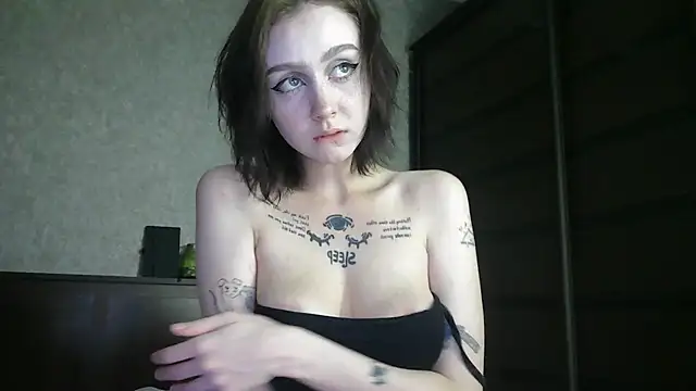 Snapshot of Mira_c chatting on 07-26-26, 10:16 Mira c online show from 07-26-26, 10:16