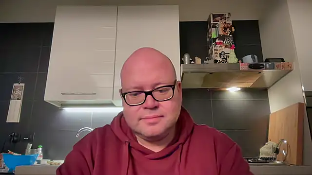 theitalianbear online show from 12-21-24, 06:09