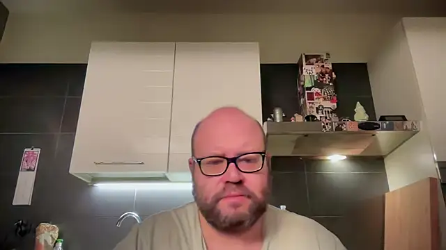 theitalianbear online show from 04-24-26, 02:03