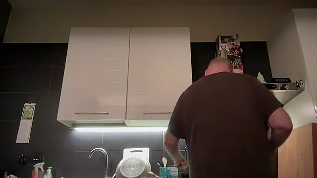 theitalianbear online show from 05-04-26, 03:02