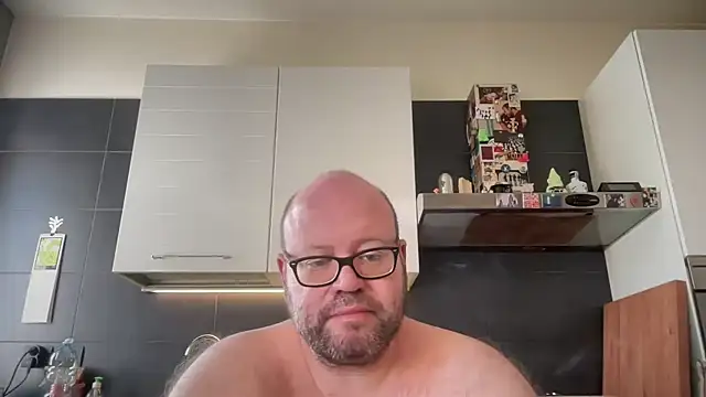 theitalianbear online show from 05-12-26, 07:38