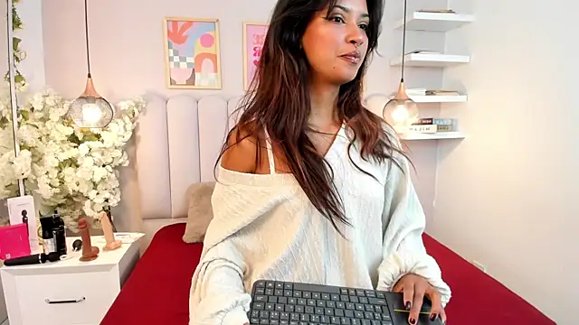 alessia  noir  online show from 07-27-26, 09:22