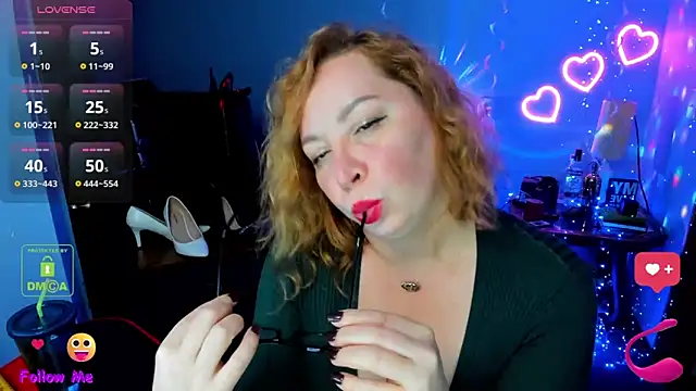 Snapshot of EllieFantastique chatting on 02-11-25, 01:52 EllieFantastique online show from 02-11-25, 01:52