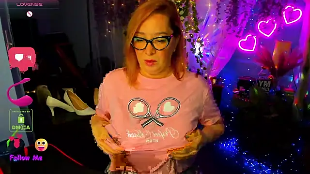 Snapshot of EllieFantastique chatting on 03-08-25, 05:17 EllieFantastique online show from 03-08-25, 05:17