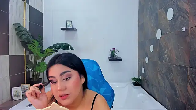Snapshot of Cloe_Hanson chatting on 07-30-26, 10:47 Cloe Hanson online show from 07-30-26, 10:47