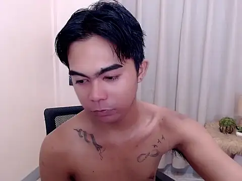 Xyrien Miller online show from 07-31-26, 01:16