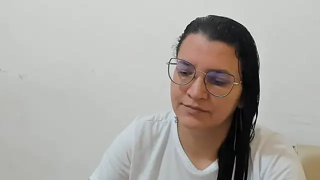 MARILYN GARCIA online show from 01-11-26, 04:12