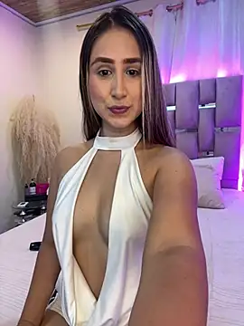 Snapshot of AriaFontaine chatting on 08-08-26, 11:28 AriaFontaine online show from 08-08-26, 11:28