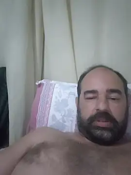 Snapshot of 000272 chatting on 08-05-26, 01:19 000272 online show from 08-05-26, 01:19