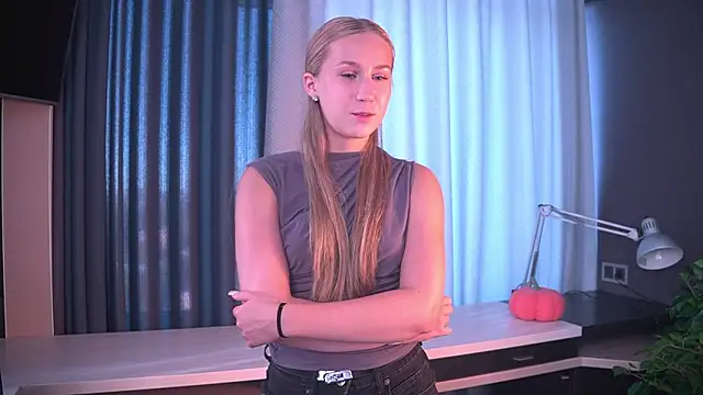Snapshot of RosannaBarrientes chatting on 08-10-26, 02:26 RosannaBarrientes online show from 08-10-26, 02:26