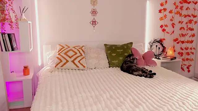 Snapshot of LoveJuliya chatting on 11-09-25, 01:04 LoveJuliya online show from 11-09-25, 01:04