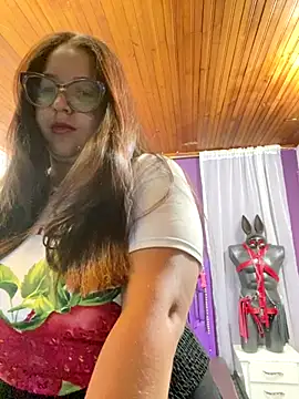 Snapshot of shara_ chatting on 12-16-25, 04:45 shara online show from 12-16-25, 04:45