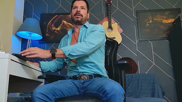 ChrisKox online show from 09-26-25, 05:33