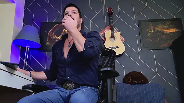 ChrisKox online show from 11-30-25, 03:54