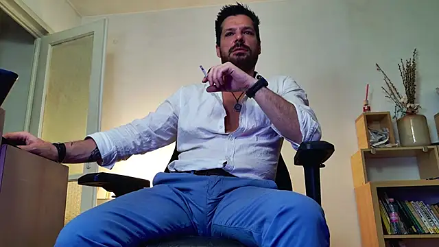 Snapshot of ChrisKox chatting on 04-28-26, 05:40 ChrisKox online show from 04-28-26, 05:40