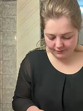 Snapshot of BootyLola chatting on 03-08-25, 03:13 BootyLola online show from 03-08-25, 03:13