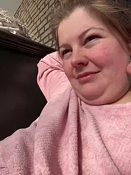 Snapshot of BootyLola chatting on 03-09-25, 09:35 BootyLola online show from 03-09-25, 09:35