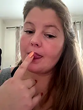 Snapshot of BootyLola chatting on 11-08-25, 10:48 BootyLola online show from 11-08-25, 10:48