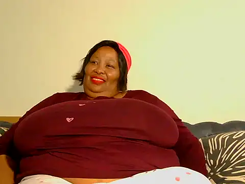 Snapshot of nancy111 chatting on 03-05-26, 02:02 nancy111 online show from 03-05-26, 02:02