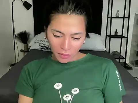 your bianca69 online show from 12-19-24, 12:02