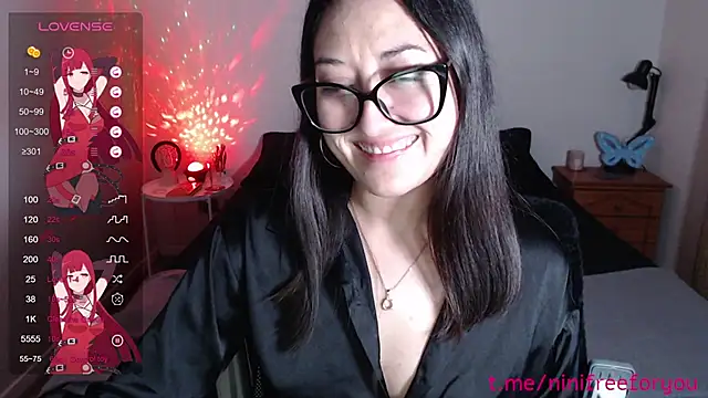 Ninimoon online show from 09-11-25, 05:18