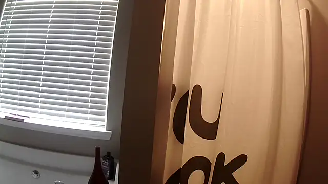 Snapshot of Beautifulkash chatting on 03-26-26, 02:00 Beautifulkash online show from 03-26-26, 02:00