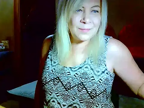 Snapshot of AgoniA7 chatting on 02-11-26, 12:37 AgoniA7 online show from 02-11-26, 12:37