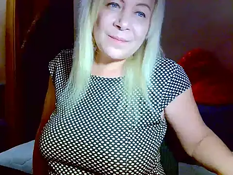 Snapshot of AgoniA7 chatting on 03-08-26, 07:39 AgoniA7 online show from 03-08-26, 07:39