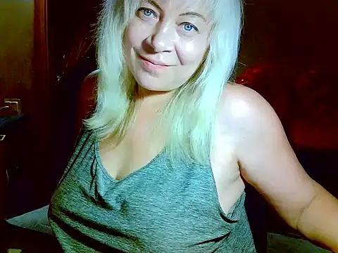 Snapshot of AgoniA7 chatting on 06-23-26, 06:17 AgoniA7 online show from 06-23-26, 06:17