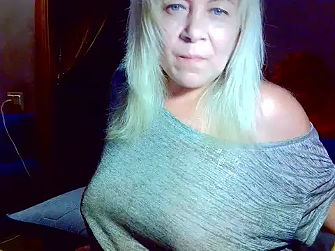 Snapshot of AgoniA7 chatting on 06-27-26, 06:46 AgoniA7 online show from 06-27-26, 06:46