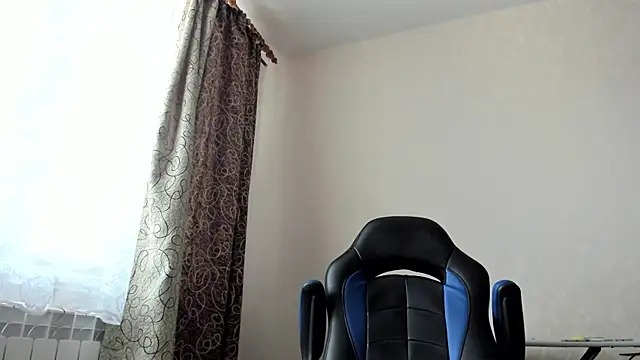 Snapshot of SanFrantsisko chatting on 03-17-25, 11:42 SanFrantsisko online show from 03-17-25, 11:42