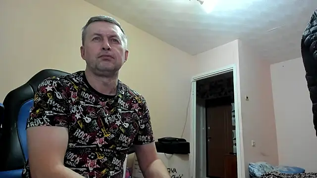 Snapshot of SanFrantsisko chatting on 09-25-25, 11:30 SanFrantsisko online show from 09-25-25, 11:30