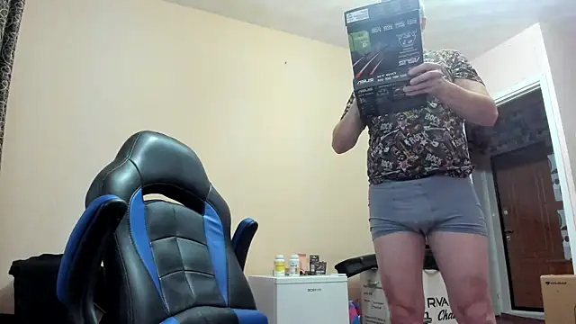 Snapshot of SanFrantsisko chatting on 10-20-25, 12:49 SanFrantsisko online show from 10-20-25, 12:49