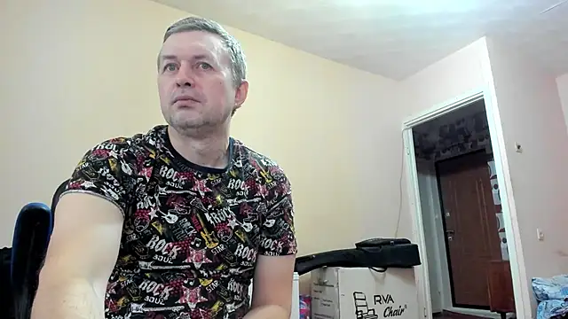 Snapshot of SanFrantsisko chatting on 10-28-25, 10:08 SanFrantsisko online show from 10-28-25, 10:08