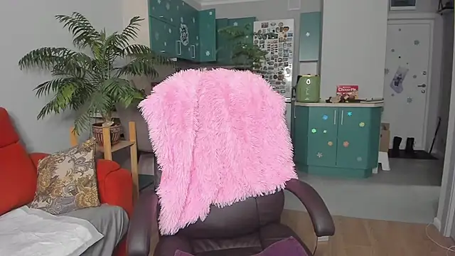 Snapshot of ChristinaGlory chatting on 12-19-24, 01:29 ChristinaGlory online show from 12-19-24, 01:29