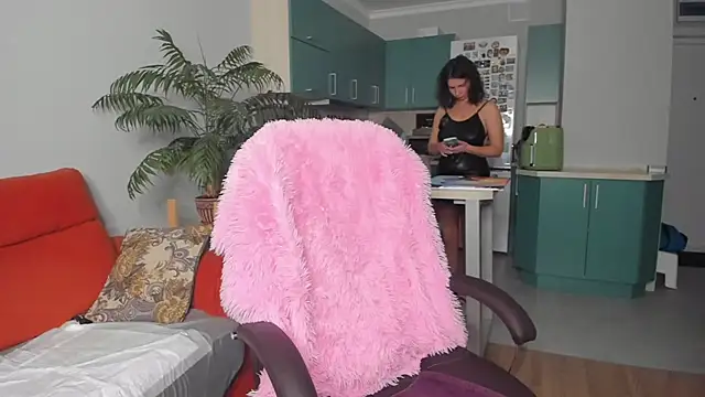 Snapshot of ChristinaGlory chatting on 01-14-25, 01:49 ChristinaGlory online show from 01-14-25, 01:49