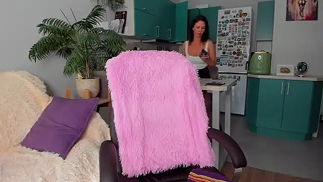 Snapshot of ChristinaGlory chatting on 09-08-25, 02:49 ChristinaGlory online show from 09-08-25, 02:49