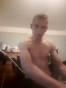 Snapshot of SexyMan2020ka chatting on 10-16-25, 10:55 SexyMan2020ka online show from 10-16-25, 10:55