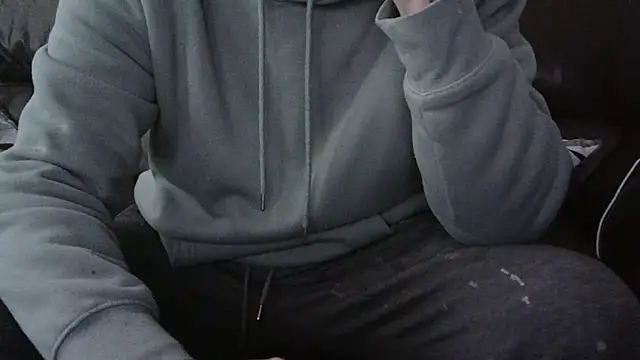 Snapshot of handyandyhandy chatting on 03-24-26, 02:44 handyandyhandy online show from 03-24-26, 02:44