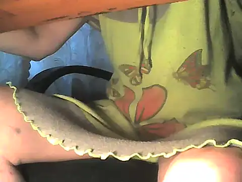 Snapshot of nastena70 chatting on 06-08-26, 01:28 nastena70 online show from 06-08-26, 01:28